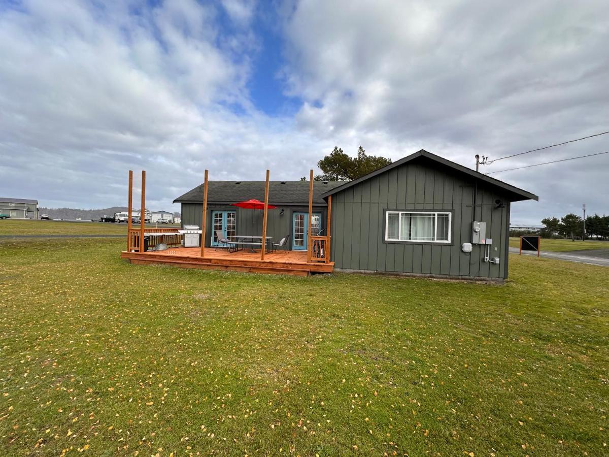 Willapa Bay House Tokeland Exterior photo